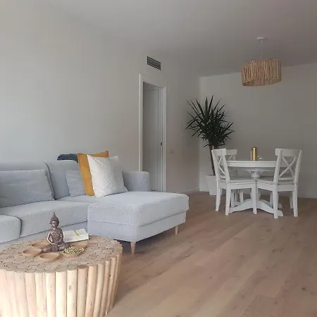 Homestay Completo Con Piscina Terraza Vistas Del Mar Badalona